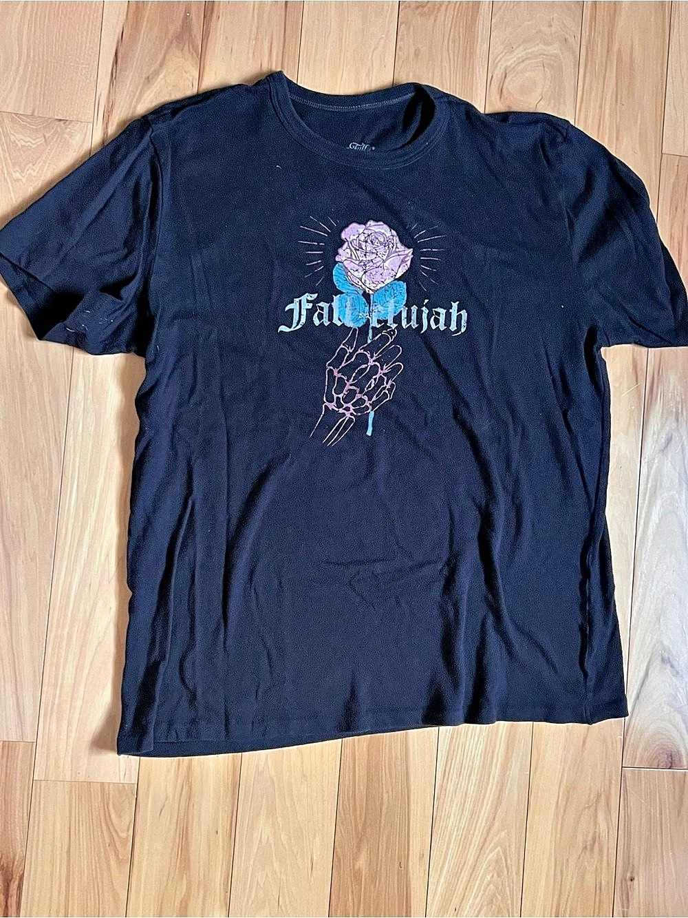 Living Fully Co. Fall Tee in Black Size Large